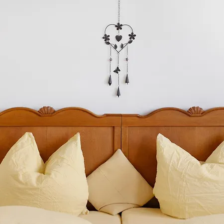 Gaestehaus Krone 게스트하우스