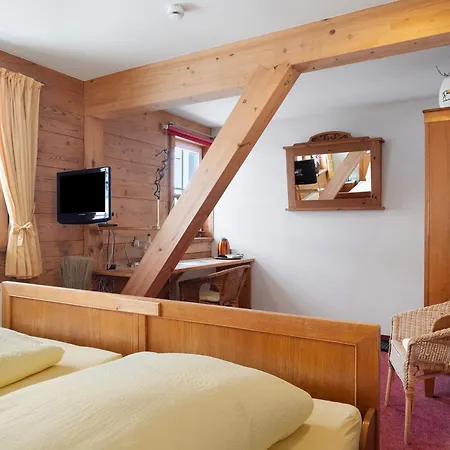 Gaestehaus Krone 게스트하우스 3*