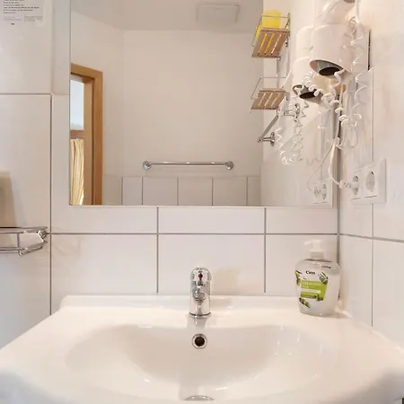 Gaestehaus Krone 게스트하우스 3*