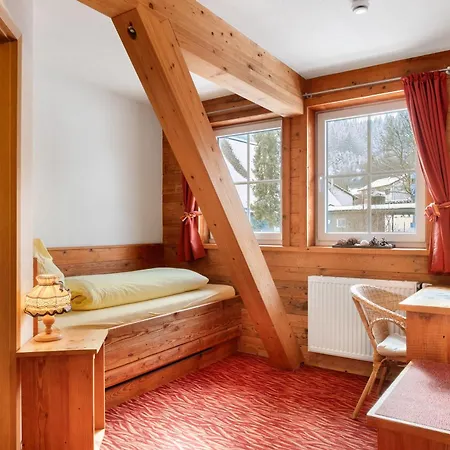 Gaestehaus Krone 게스트하우스 3*