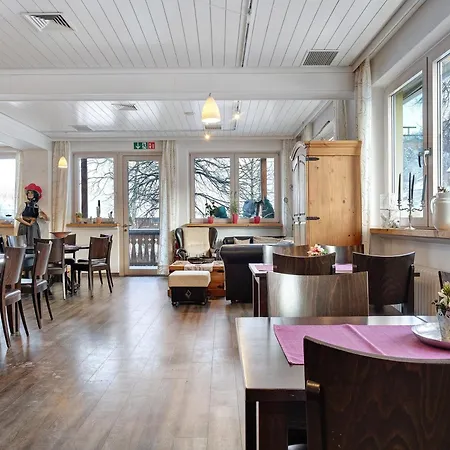 Gasthuis Gaestehaus Krone St. Georgen im Schwarzwald