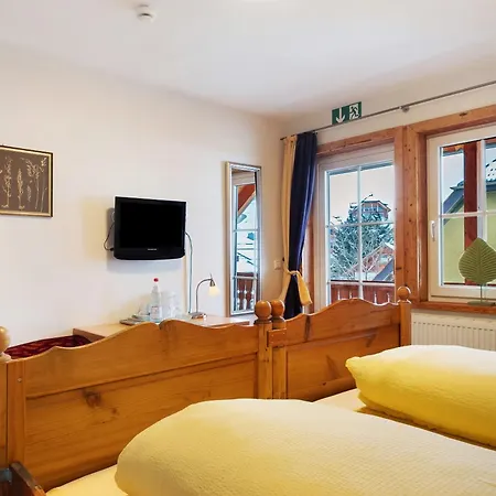 Gasthuis Gaestehaus Krone St. Georgen im Schwarzwald